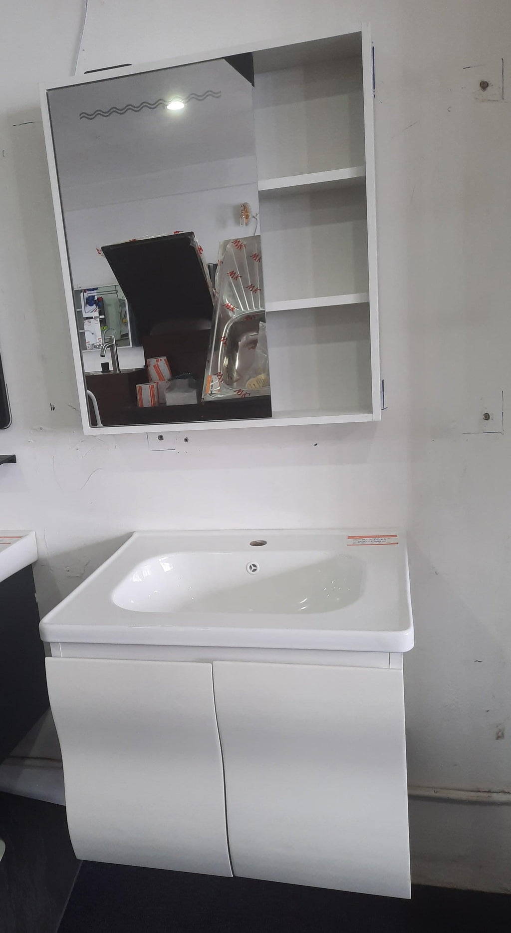 Hand Wash Cabinet Basin with Smart mirror. Folded door. 800x500mm