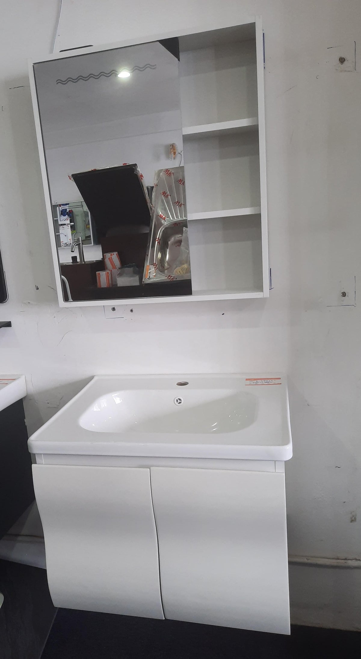 Hand Wash Cabinet Basin with Smart mirror. Folded door. 800x500mm